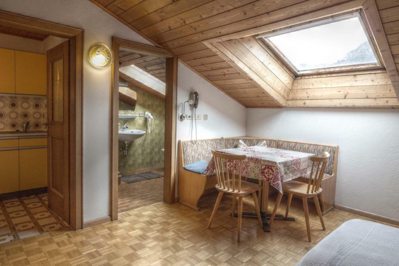 אורטיסיי Holiday Apartments Costanzi מראה חיצוני תמונה