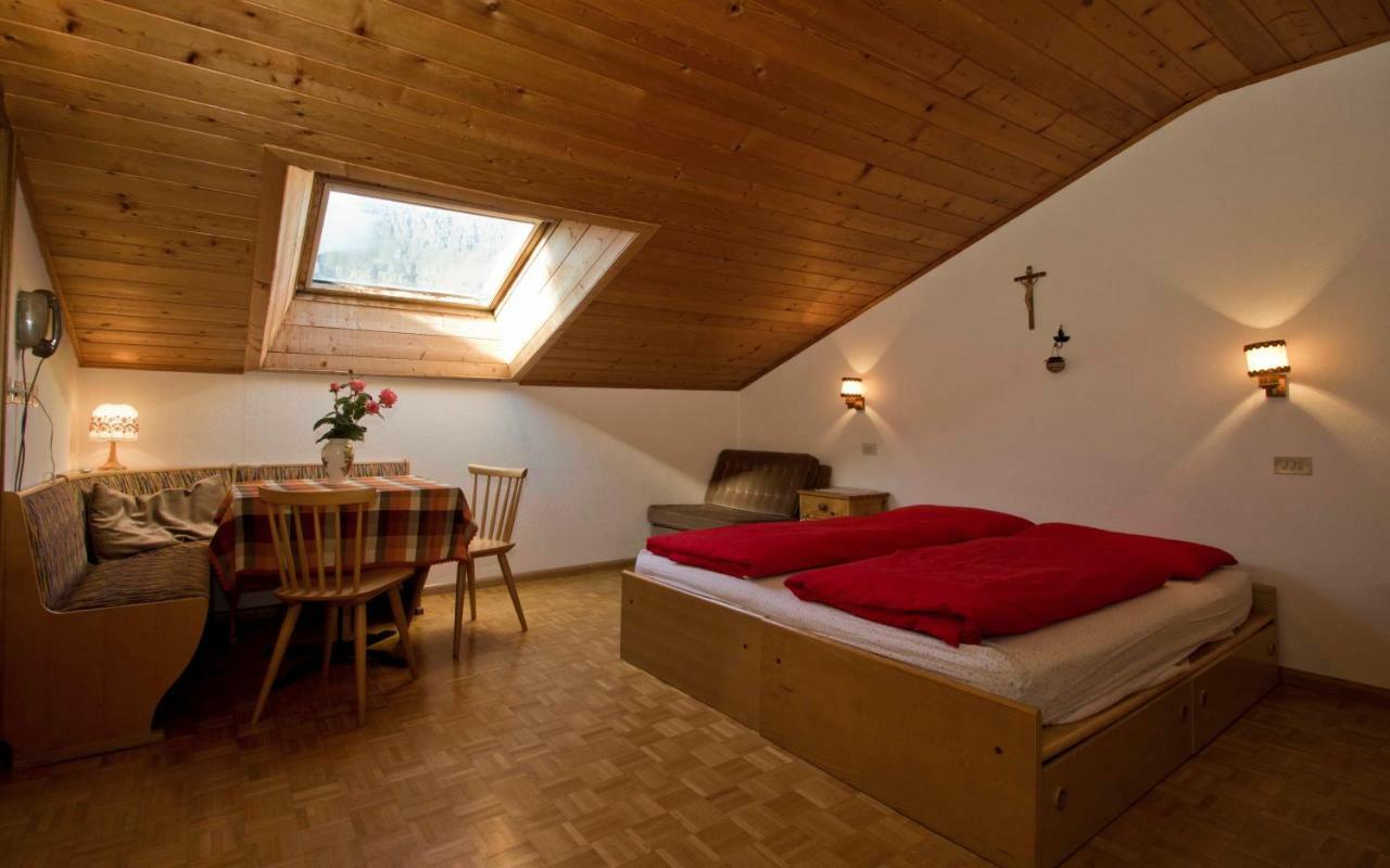 אורטיסיי Holiday Apartments Costanzi מראה חיצוני תמונה