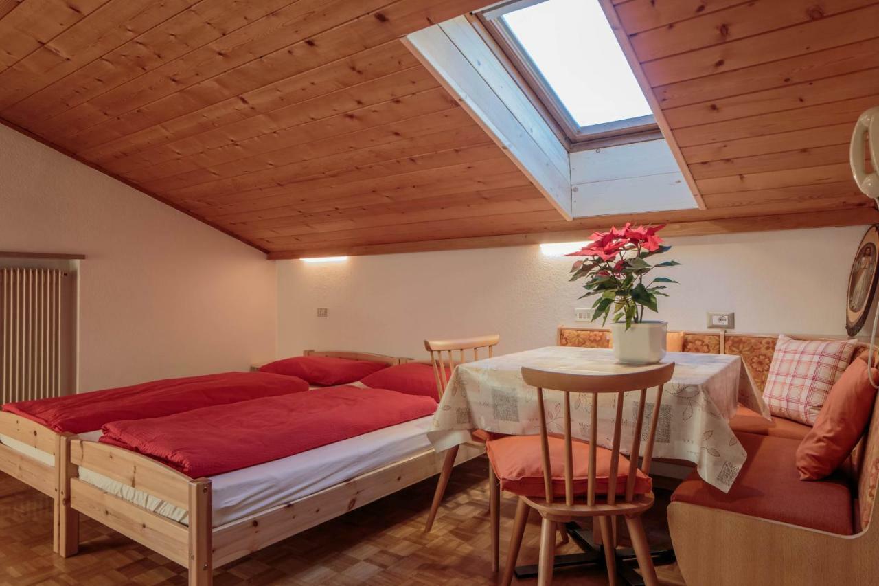 אורטיסיי Holiday Apartments Costanzi מראה חיצוני תמונה