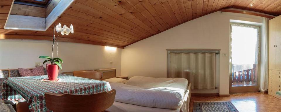 אורטיסיי Holiday Apartments Costanzi מראה חיצוני תמונה