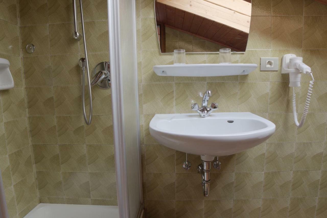 אורטיסיי Holiday Apartments Costanzi מראה חיצוני תמונה