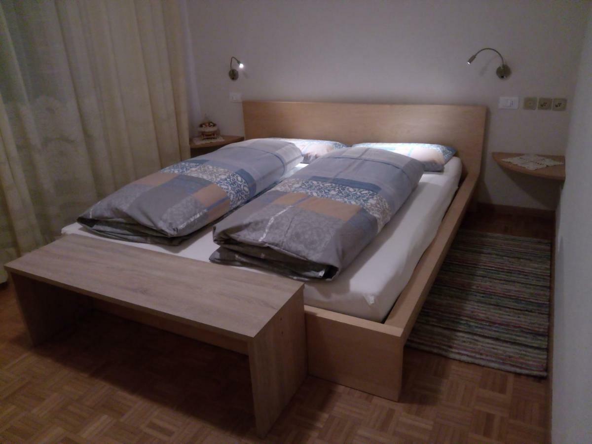 אורטיסיי Holiday Apartments Costanzi מראה חיצוני תמונה
